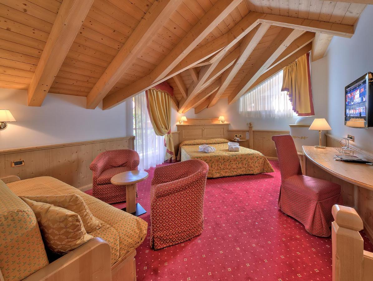 Sporthotel Rosatti Dimaro Luaran gambar